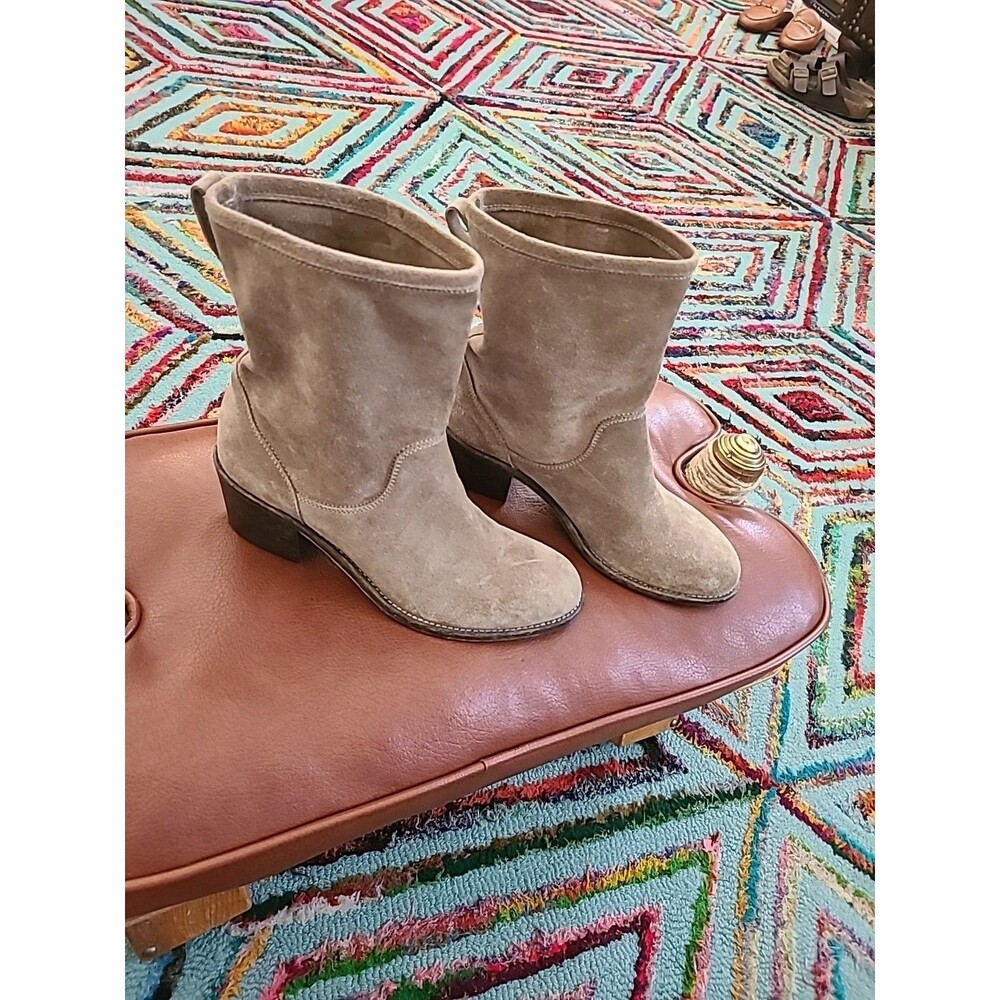 Womens AGL Taupe Suede Pull on Short Boots Shoes Size 38 Sz 8